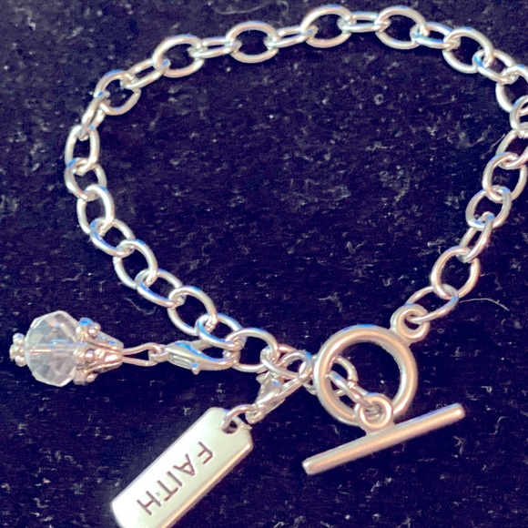 ❣️Bracelet with Love, Hope, etc❣️ - Picture 6 of 16